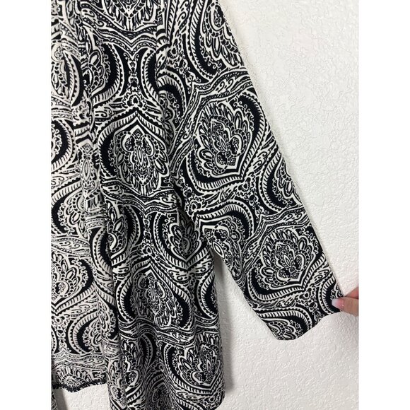 Chicos Travelers Shell and Cardigan Set Womens Size 2/Large Office Career Travel - Picture 12 of 13